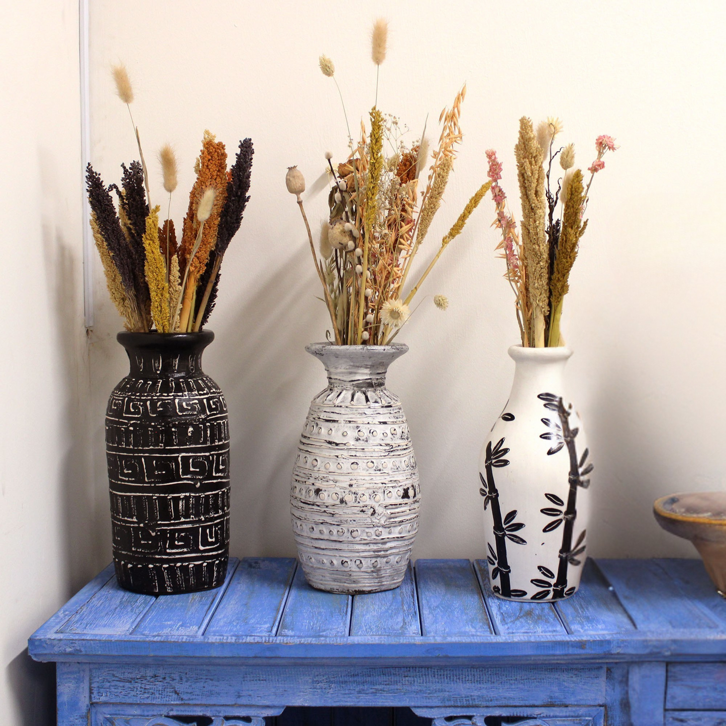 Classic Shaped Vase - Cream